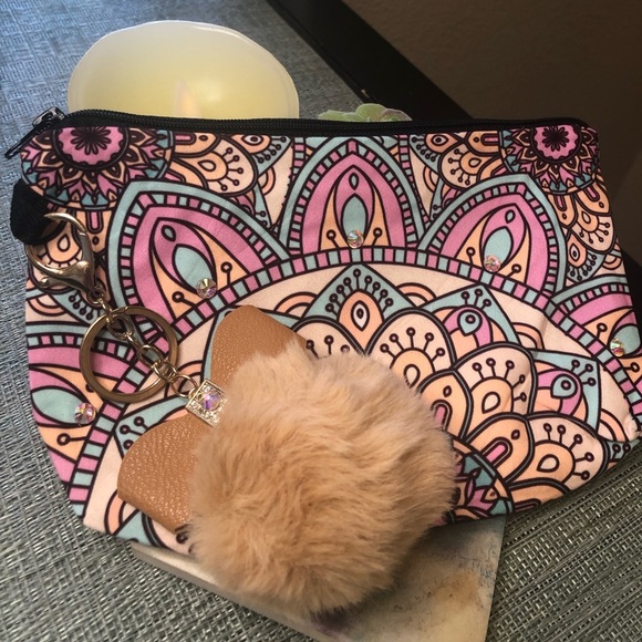 #84t 👛NWOT Swarovski Crystal Bag & Tan Pom Pom Keychain 👛📔 *one of a kind* - Picture 9 of 17